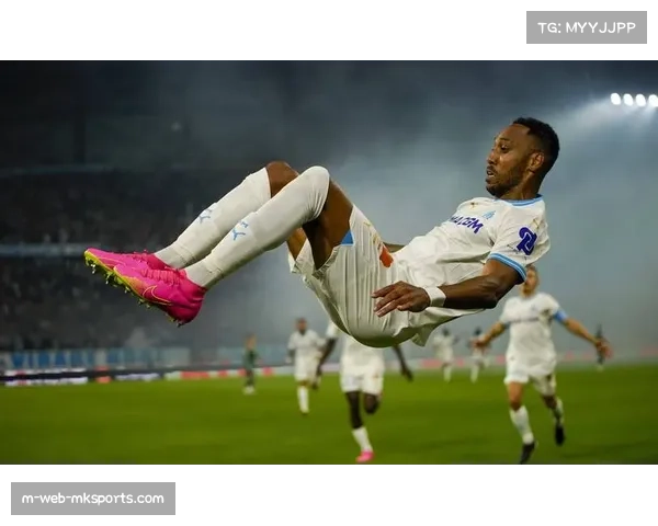 奥巴梅扬领跑欧冠助攻榜 马赛老将展现经验价值